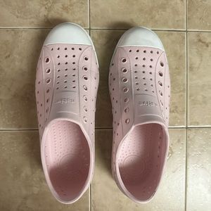 Native Shoes Pink Sz J3